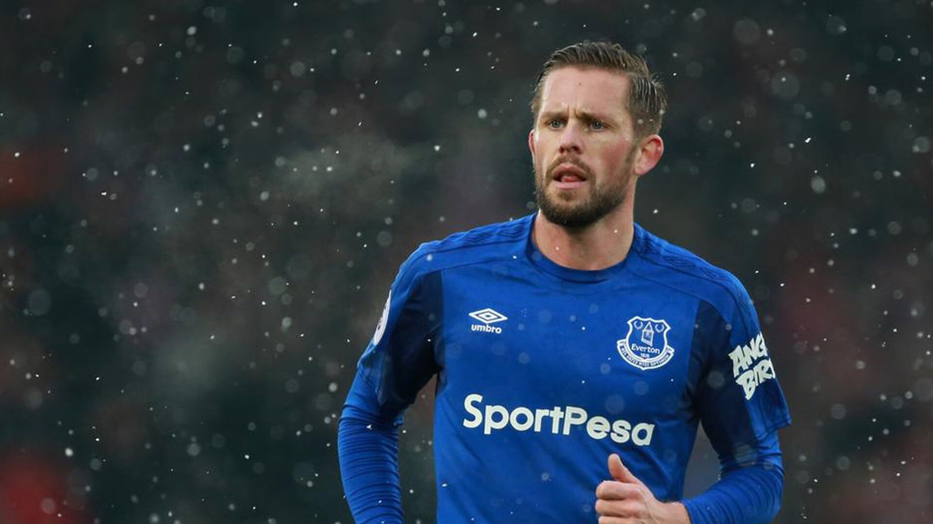 “意甲新秀突破瓶颈，表现抢眼引发热议”，意甲新球衣2021