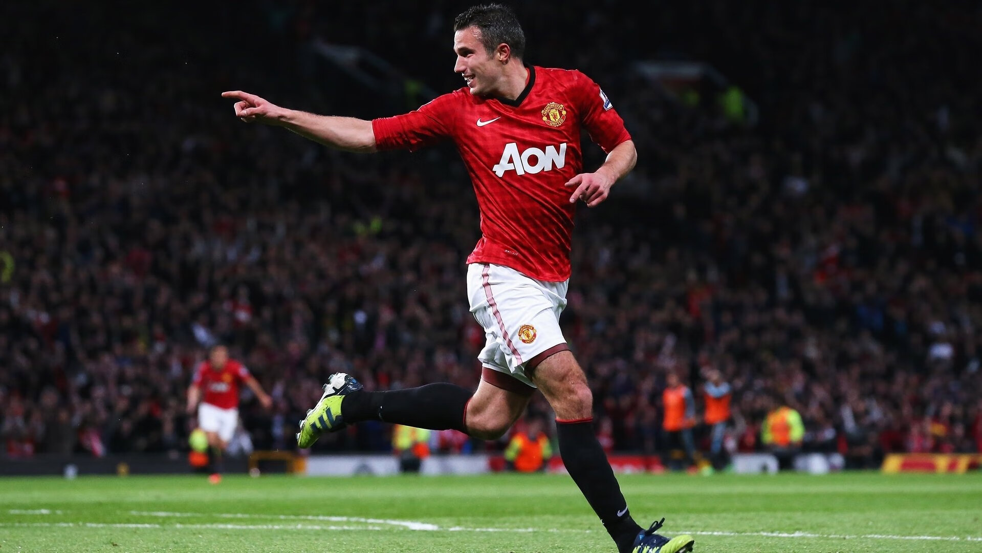 《【幕后揭秘】职业选手训练的科学化与系统化》,职业选手训练室图片